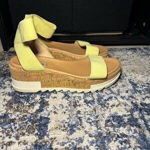 Steve Madden Elba Yellow & Brown Cork Strappy Platform Sandals Size 8